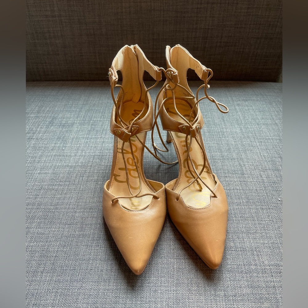 New low heels beige